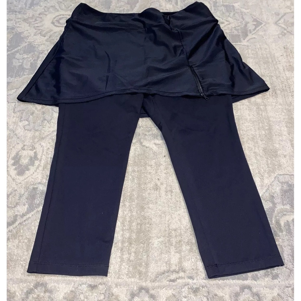 WOMENS SWINGDISH BLACK PULL ON SKIRT WITH CAPRI PANTS SZ LARGE‎